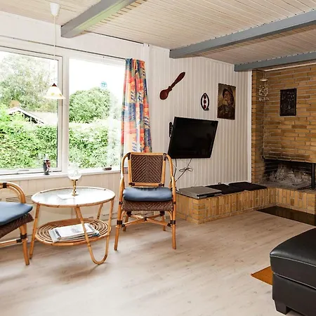 Holiday home 4 Person Holiday Home In Hejls-By Traum